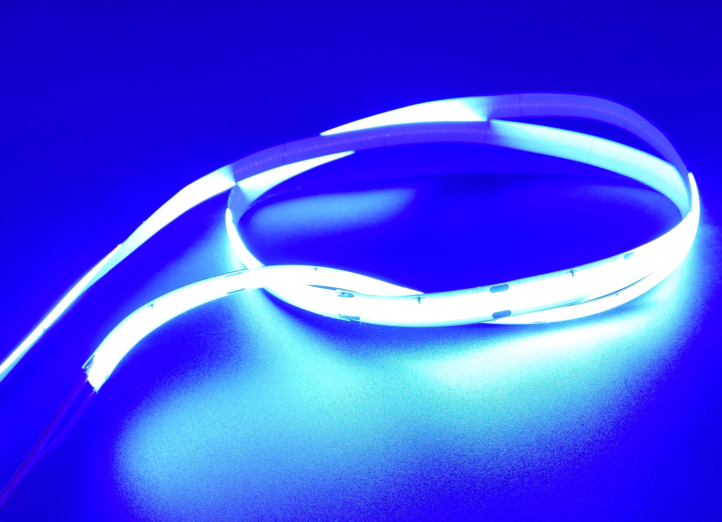 Competitive Price for Israel Aluminium Sliding Door -
360leds/m COB LED Strips Red/Blue/Green – Sunjie Technology detail pictures
