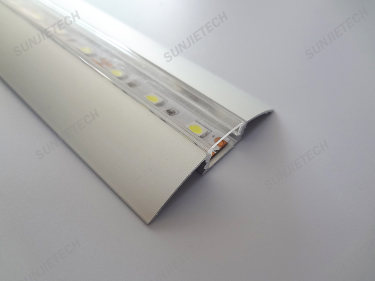 High Performance Wall Mounting Led Profile -
Ordinary Discount Aluminum Lamp Body Material Cri90 Daylight 5000k Color Temperature Under Cabinet Light For Jewelry Store – Sunjie Technology detail pictures