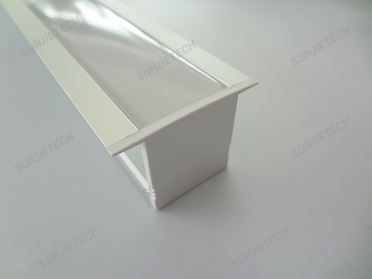 Reasonable price for Aluminum Led Profiles -
China Manufacturer for White Color And Aluminum Base Material Surface Mounted Led Light Fixtures – Sunjie Technology detail pictures